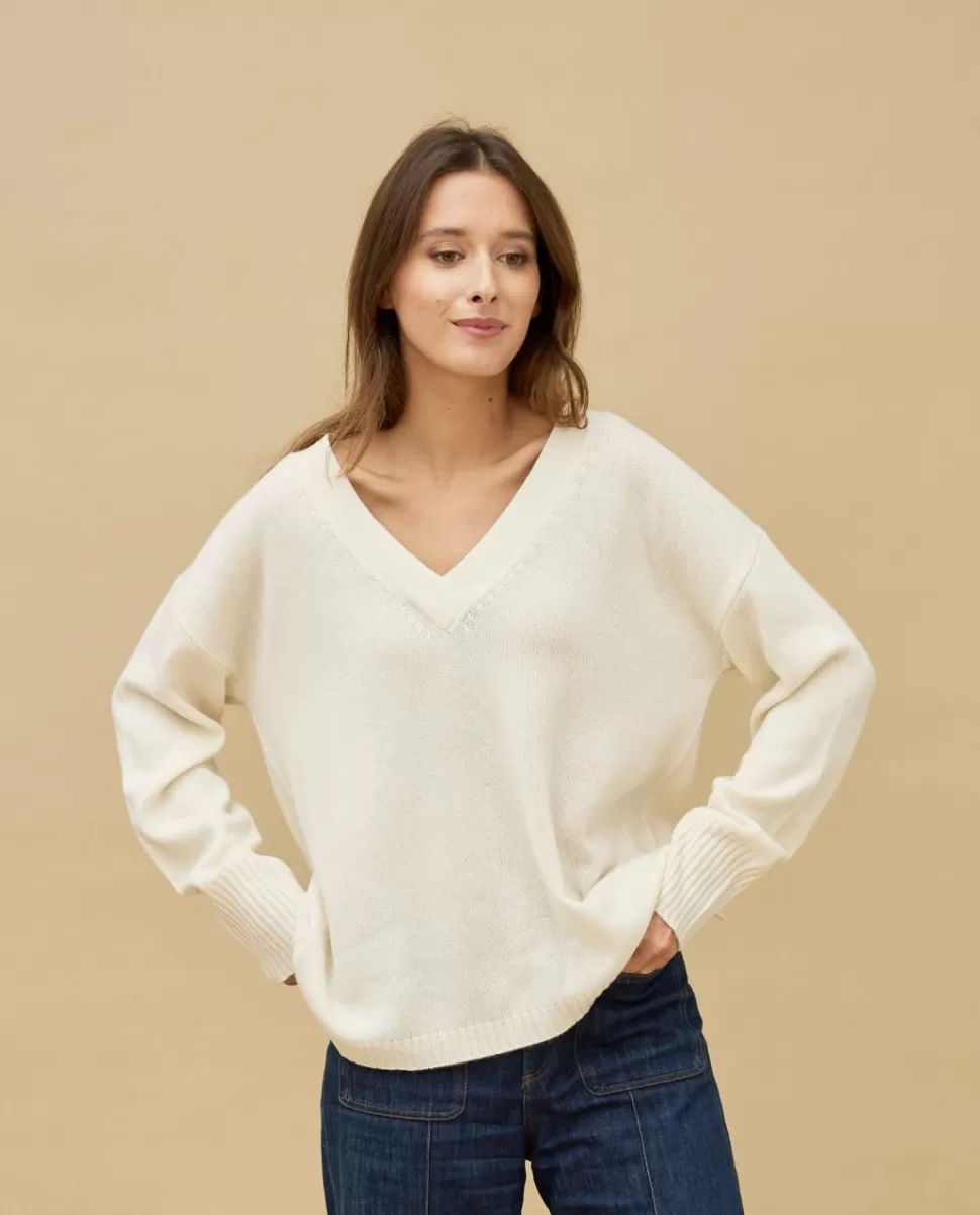 Femme Acanthe Col V | Pulls & Cardigans | Pull loose V croisé écru100% cachemire