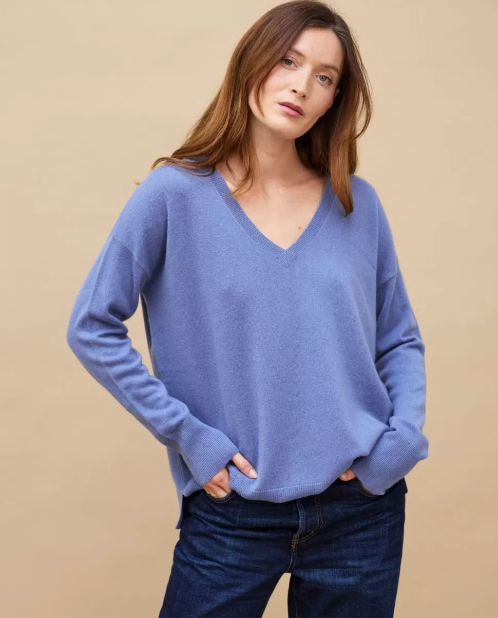 Femme Acanthe Col V | Pulls & Cardigans | Pull V loose bleu lavande 100% cachemire