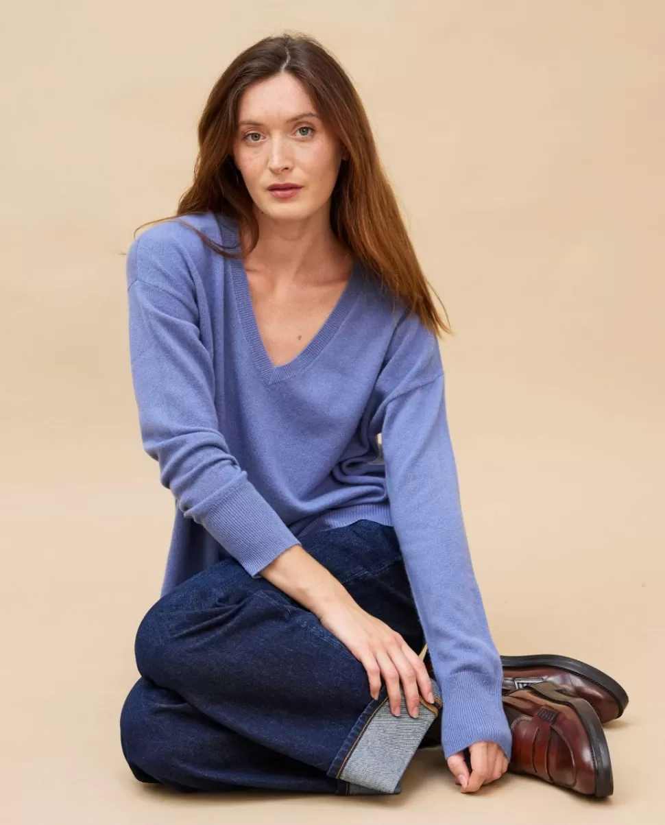 Femme Acanthe Col V | Pulls & Cardigans | Pull V loose bleu lavande 100% cachemire